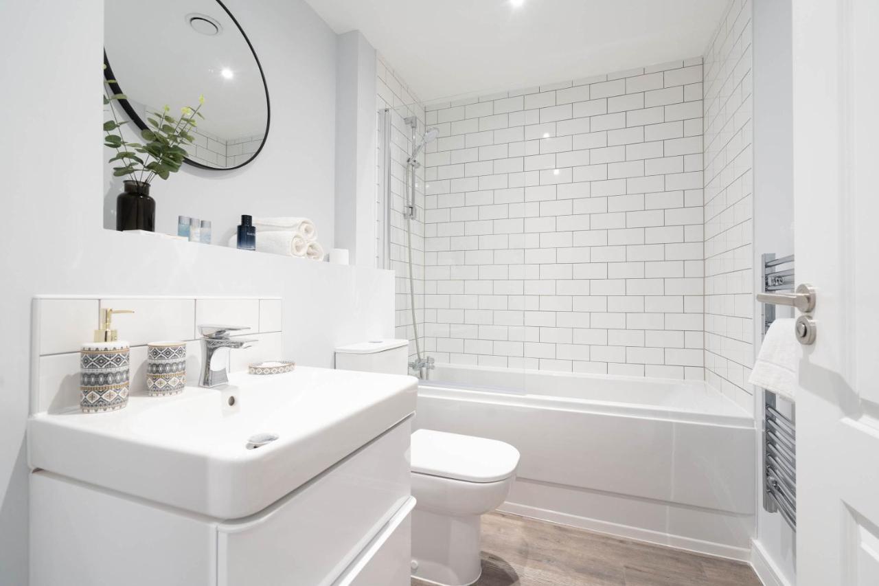 Caliber Stays Apartments & Homes - The Aphrodite Suite- 2 Bedroom Apartment - City Centre - Free Netflix & Rooftop Skyline Views Birmingham Extérieur photo