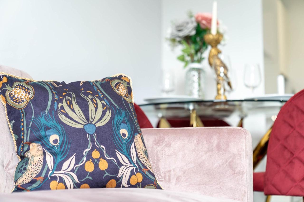 Caliber Stays Apartments & Homes - The Aphrodite Suite- 2 Bedroom Apartment - City Centre - Free Netflix & Rooftop Skyline Views Birmingham Extérieur photo